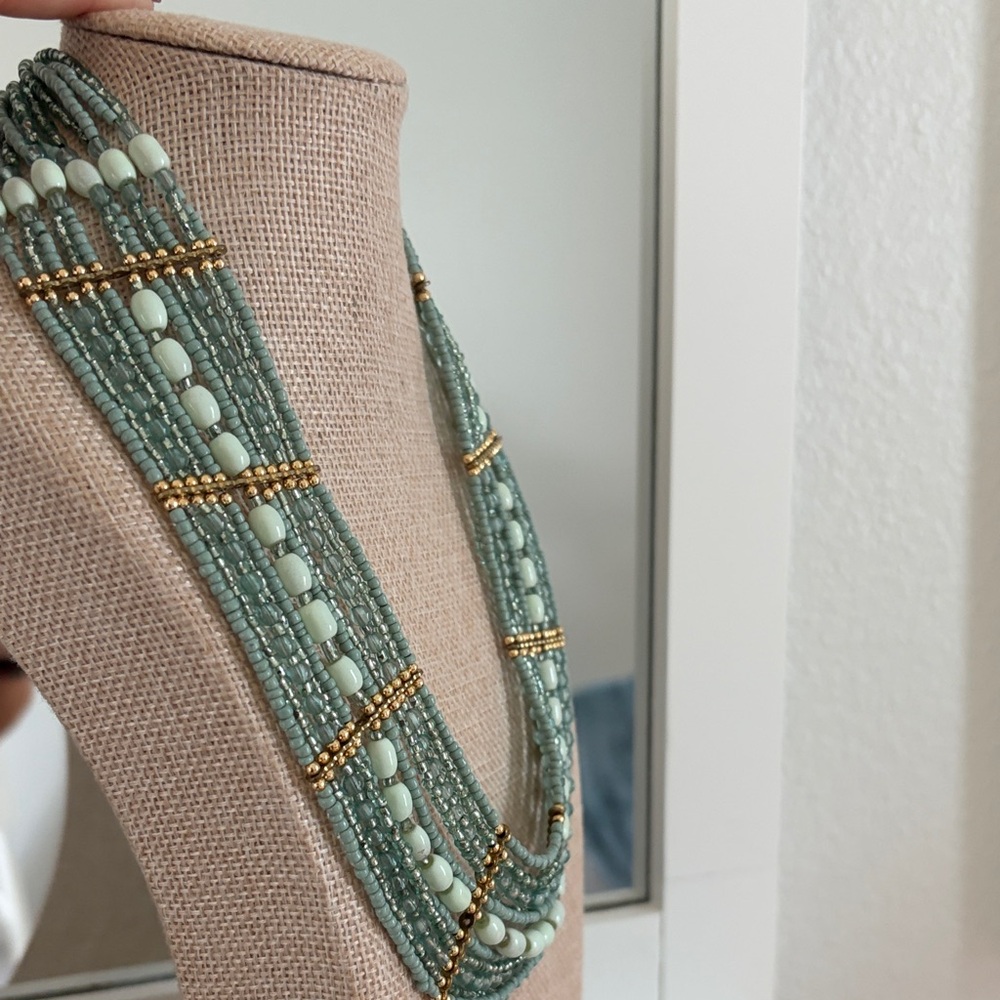 Elegant Green and Gold Seed Beaded Necklace - Picture 5 of 5